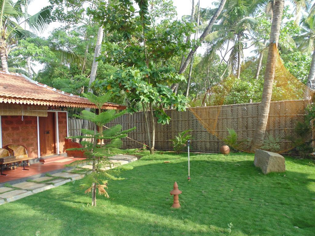 Ambadis Villas Kodungallur Bagian luar foto