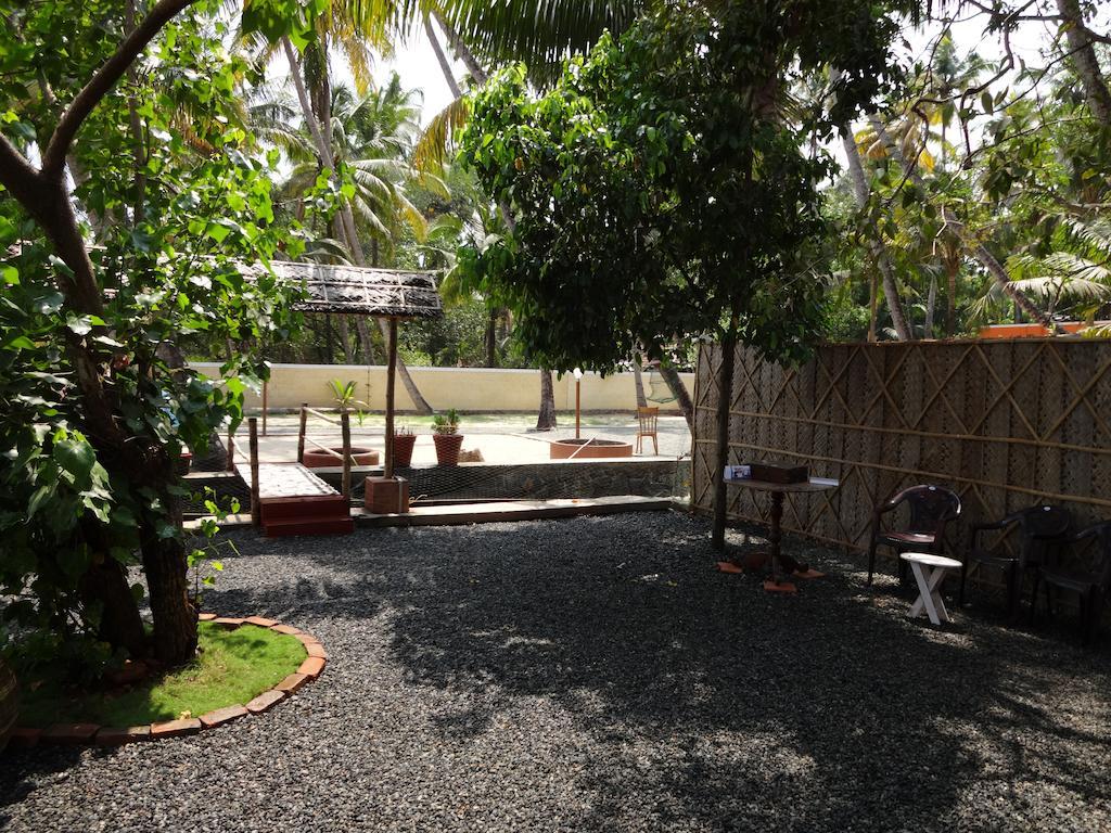 Ambadis Villas Kodungallur Bagian luar foto