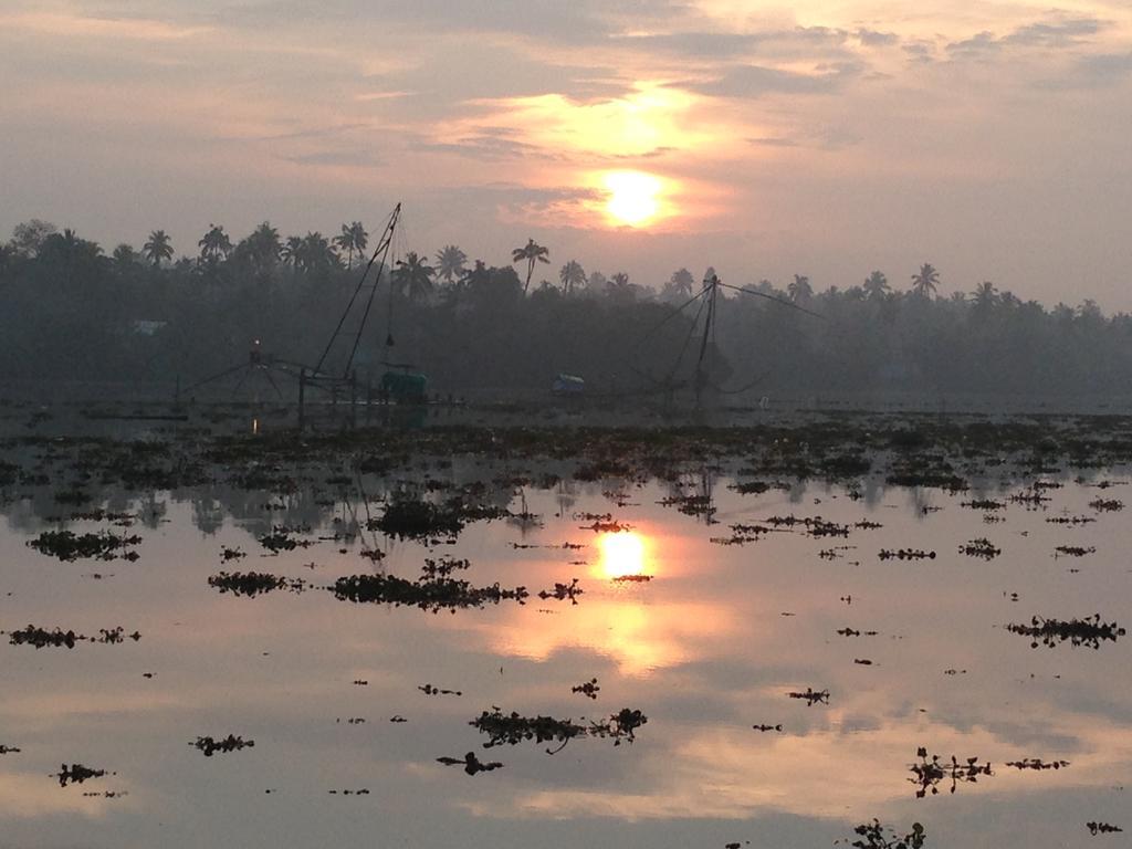Ambadis Villas Kodungallur Bagian luar foto