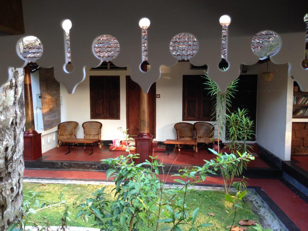 Ambadis Villas Kodungallur Bagian luar foto