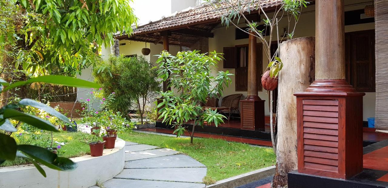 Ambadis Villas Kodungallur Bagian luar foto