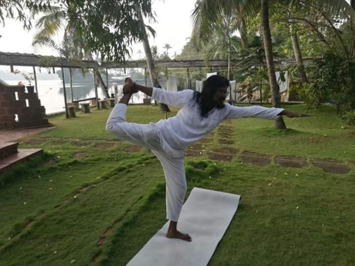 Ambadis Villas Kodungallur Bagian luar foto